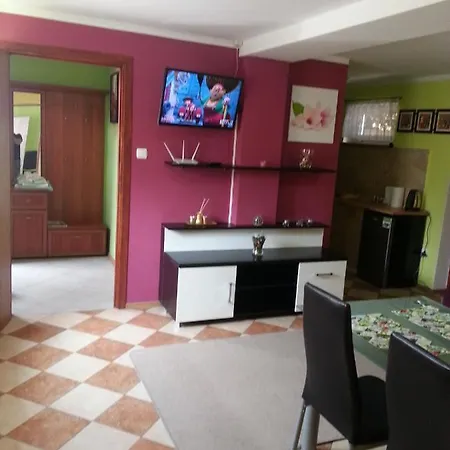 Pod Klonem Apartamento