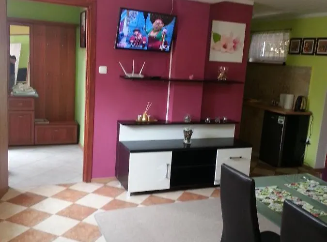 Pod Klonem Apartment